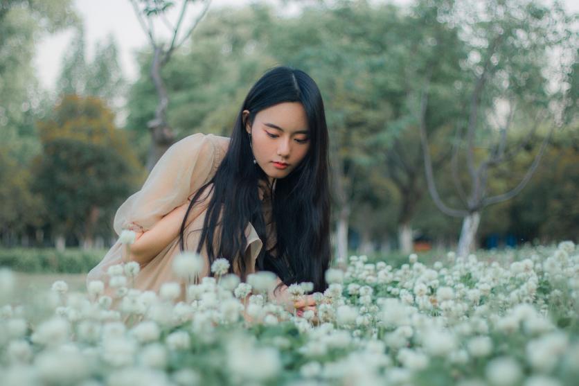 如何帮女朋友拍出大片级别的照片