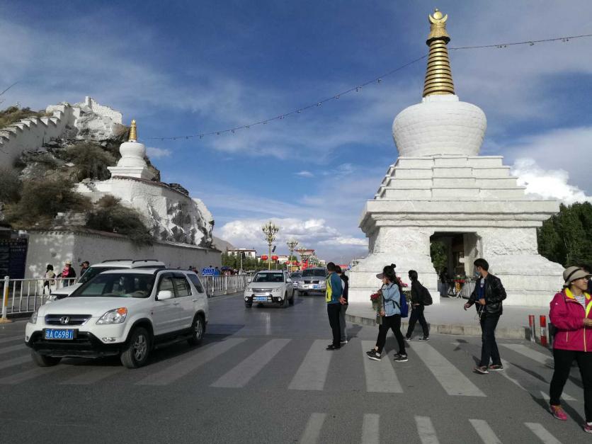 西藏自由行应该注意什么事项 西藏旅行有哪些好玩的景点