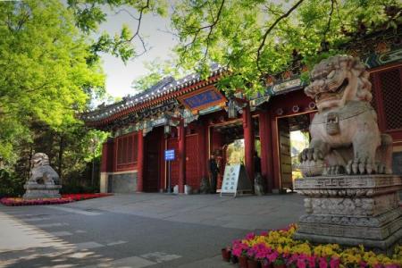 北京大学为什么被称为是燕园 北京大学有哪些景点 北京大学必去景点有哪些