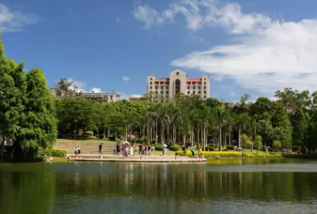 中国最美的10所大学  中国哪几所大学风景优美好看