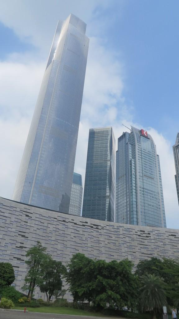 海南 广州 深圳等地区提出建设超充城市的目标 政策推动 (海南和深圳)
