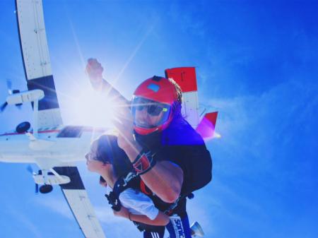 迪拜skydive多少钱 迪拜跳伞多少钱一次