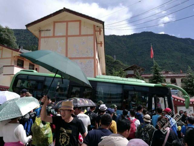 九寨沟地震了还能去旅游吗