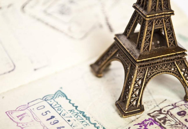 巴黎签证需要什么证件 巴黎签证好办吗