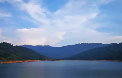 潭嶺天湖在哪里   潭嶺天湖旅游