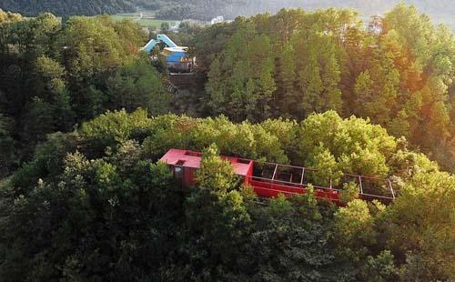 黄山齐云营地多少钱  自由家黄山齐云营地树屋世界