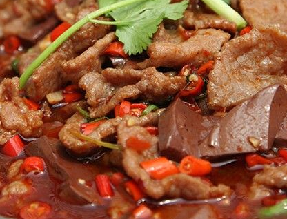 中餐厅中张亮的猪血水煮牛肉做法是什么  猪血水煮牛肉有哪些步骤