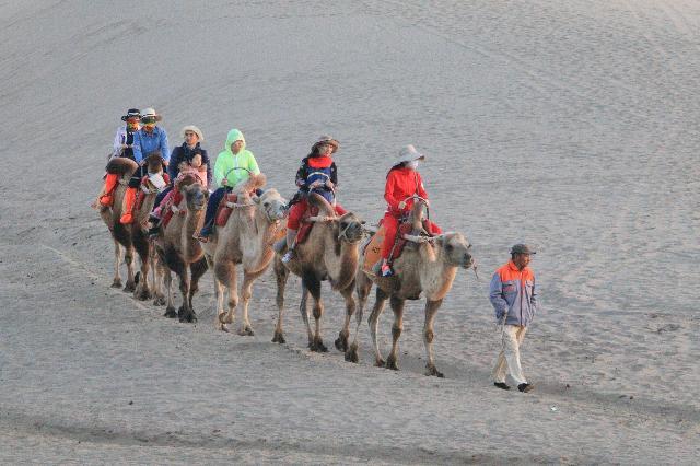 鳴沙山月牙泉在哪里 鳴沙山月牙泉門票價格多少錢