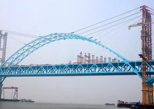 中国大桥合龙场面是什么样 