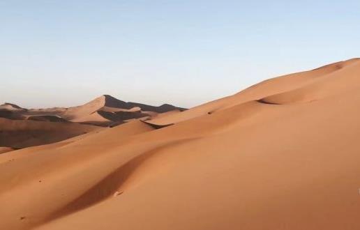巴丹吉林沙漠在哪里