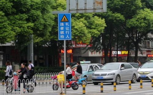 2017年武汉市抓拍不礼让行人行为的路口汇总
