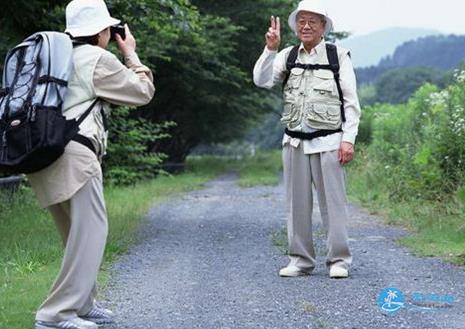 怎么劝父母老人不买低价旅游团