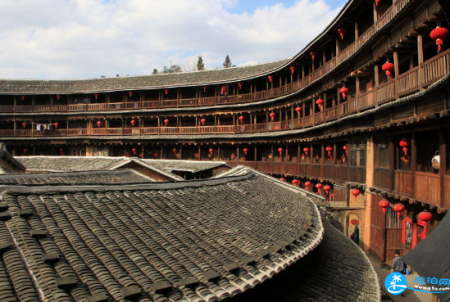福建土楼怎么去 福建土楼旅游交通攻略