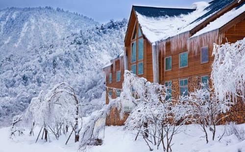 西嶺雪山附近酒店 西嶺雪山住宿推薦