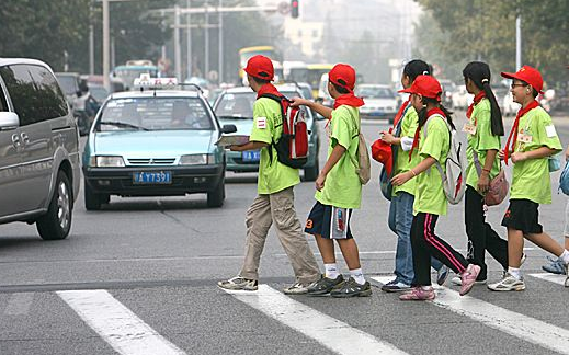 2018深圳行人闖紅燈人臉識別電子眼在哪里