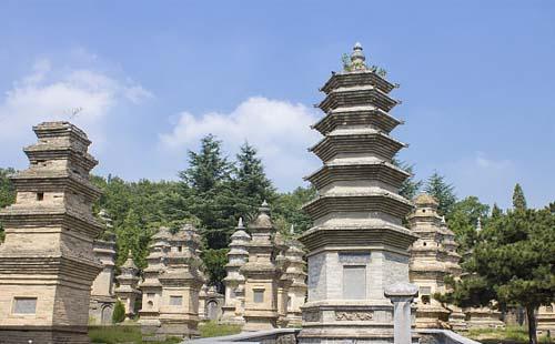 中国比较出名的寺庙有哪些+寺庙介绍