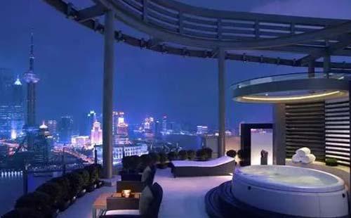 上海外滩哪个酒店能看到外滩夜景？