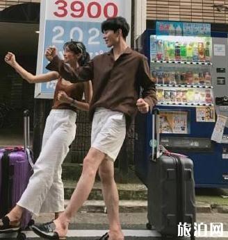 情侣旅行拍照姿势大全
