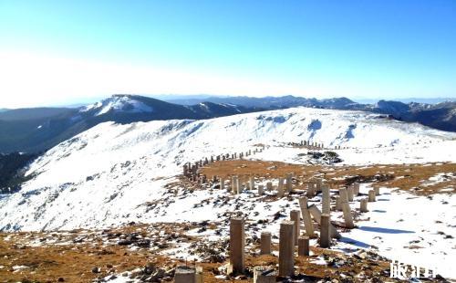 石卡雪山和玉龙雪山哪个好 初次去云南该去哪一个