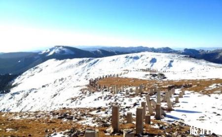 石卡雪山和玉龙雪山哪个好 初次去云南该去哪一个