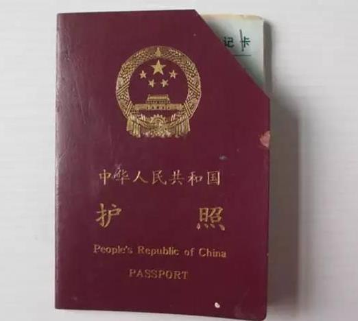 更新护照后 10年有效的加拿大签证还能使用吗