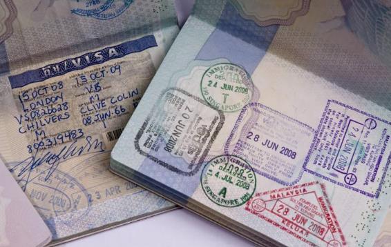 出国办签证需要多少钱