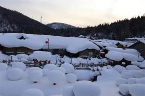 冰灯跟冰雕有什么区别 东北滑雪基本问答
