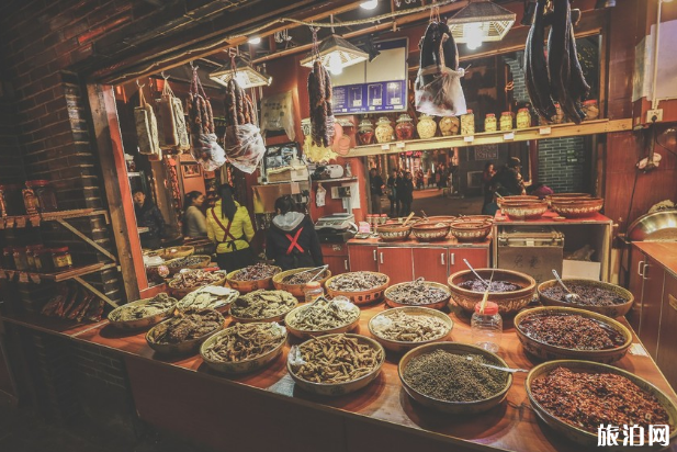 重慶的美食街在哪里 重慶火鍋要怎么吃