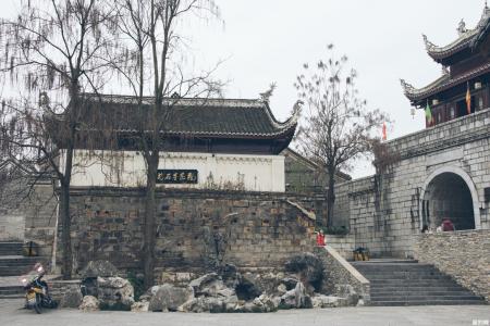 贵阳一日游必去景点