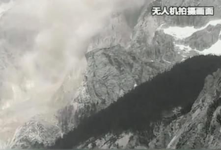 玉龙雪山山体崩塌最新新闻及视频