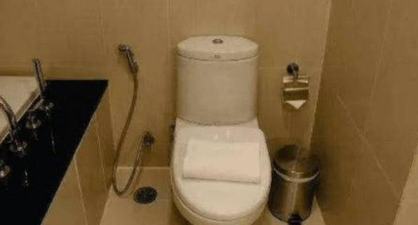 泰国厕所旁边的水龙头是干嘛