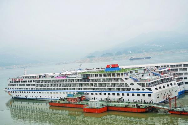 乘坐长江三峡豪华游轮攻略