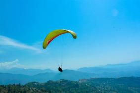 玩滑翔伞要多少钱 博卡拉滑翔伞公司推荐