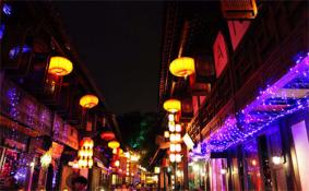 中国最适合穷游的几大旅游城市