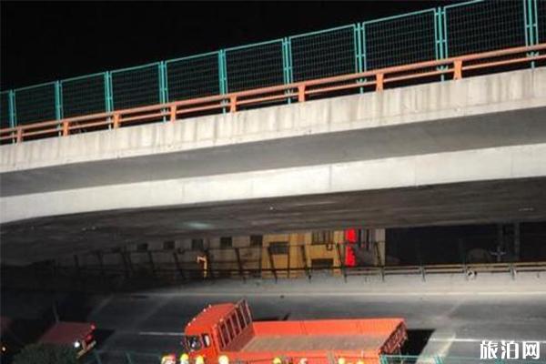 无锡高架桥坍塌原因 超限运输车辆行驶公路管理规定