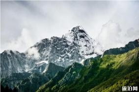 中国机长雪山取景地是哪里