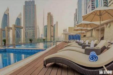 迪拜屋顶泳池酒店推荐