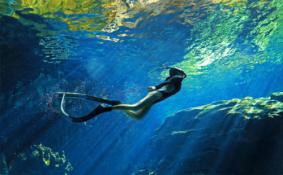 冲绳青洞潜水时间 潜水受天气影响吗