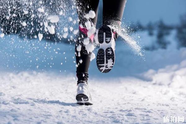 冬季跑步衣服怎么穿 冬季跑步注意事项和建议