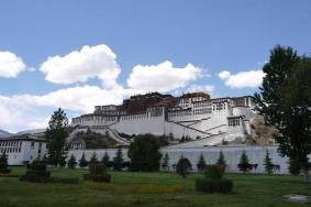 第一次去西藏旅游坐火车好还是坐飞机好