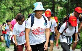 70岁的老年人可以跟团旅游吗 老年人旅游注意事项