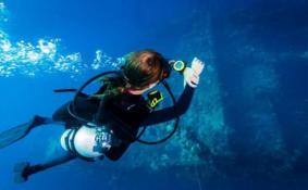 ?蜈支洲岛潜水活动恢复开放