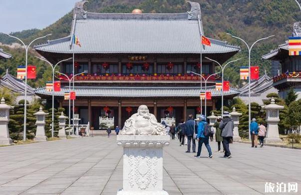 雪窦山风景区介绍 雪窦山弥勒大佛