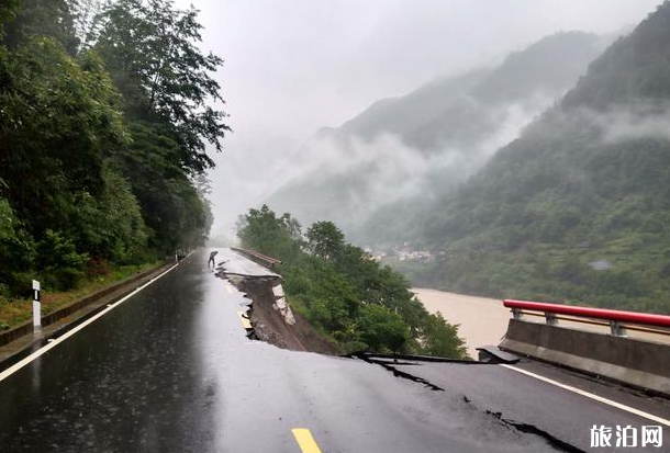 5月云南迪庆暴雨塌方路段及交通管制