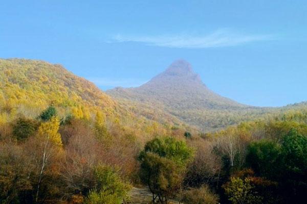 哈我滨国庆旅游线路保举 帽女山玩耍指北