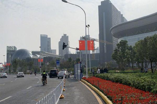 2020武汉光谷路面塌陷 武汉光谷民族大道交通管制和公交路线调整