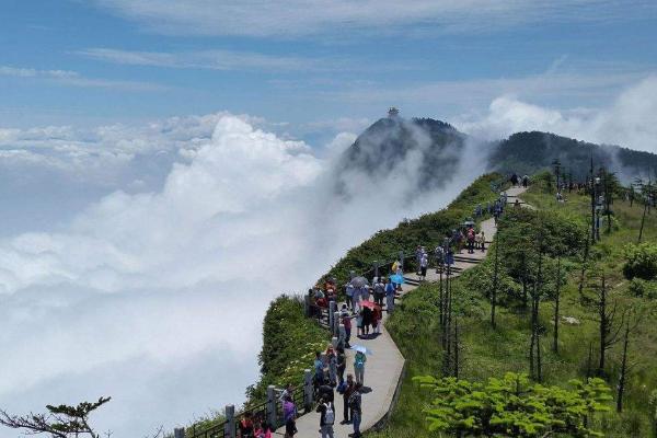 峨眉山旅游攻略 住宿交通