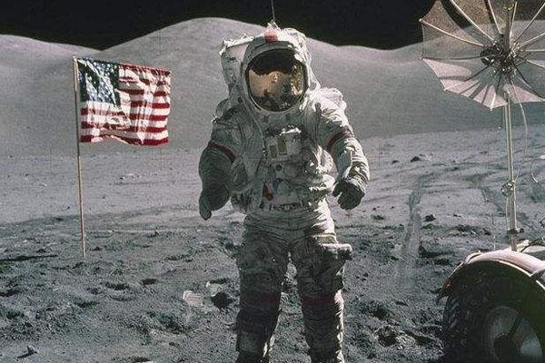 NASA登月新计划公布 2024年将再上月球