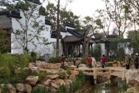 2024昆明莲花池公园旅游攻略 - 门票价格 - 优惠政策 - 开放时间 - 交通 - 地址 - 电话 - 天气