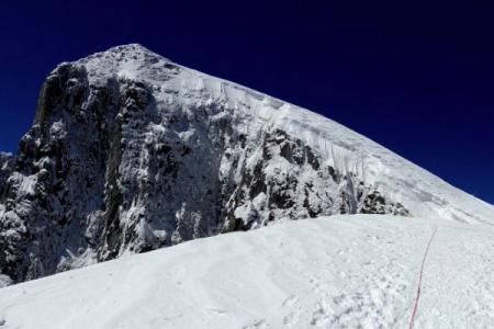 2023哈巴雪山旅游攻略 - 门票价格 - 优惠政策 - 开放时间 - 交通 - 地址 - 电话 - 天气